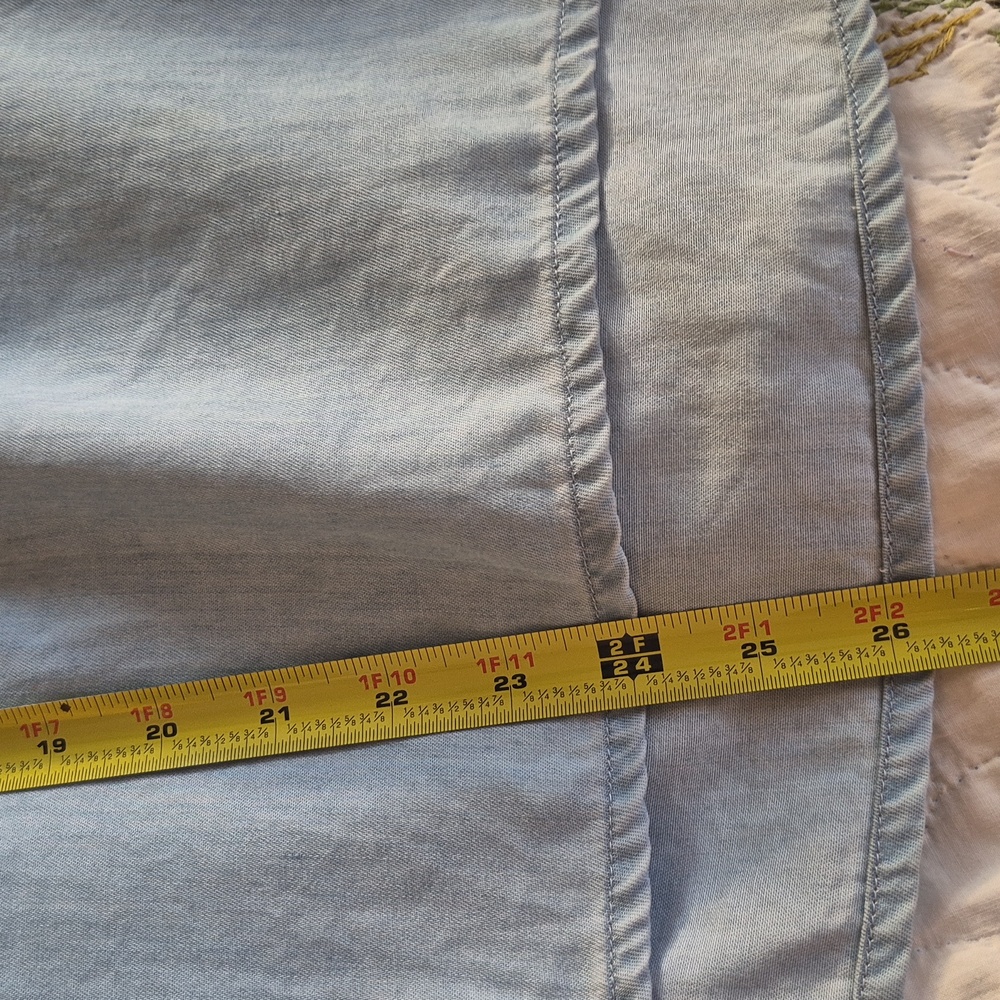 LC Lairen Conrad Cold Shoulder Ruffle Chambray Light Blue Short Sleeve Top Large - Picture 6 of 9
